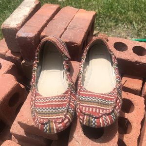 Cute Sanuk flats size 6
